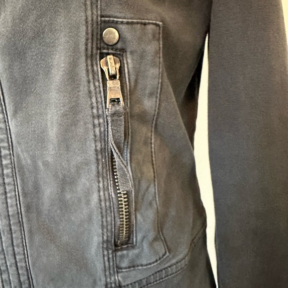 Black jacket - Picture 8 of 15